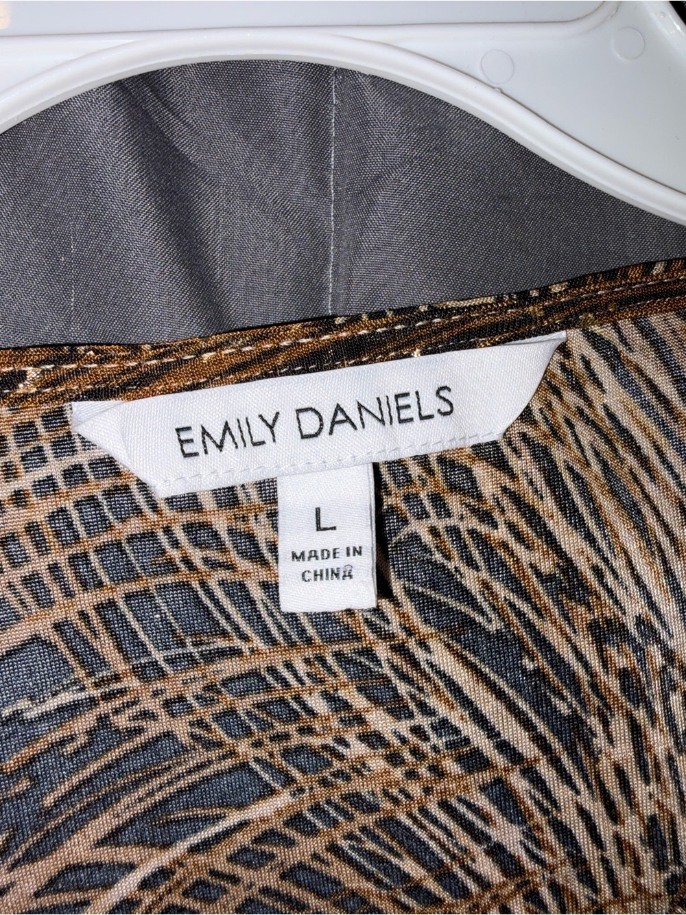 Emily Daniels Gold & Black Feather Print Keyhole Top Size Large - Picture 5 of 7